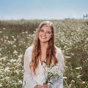 Meet your Posher, Maddy